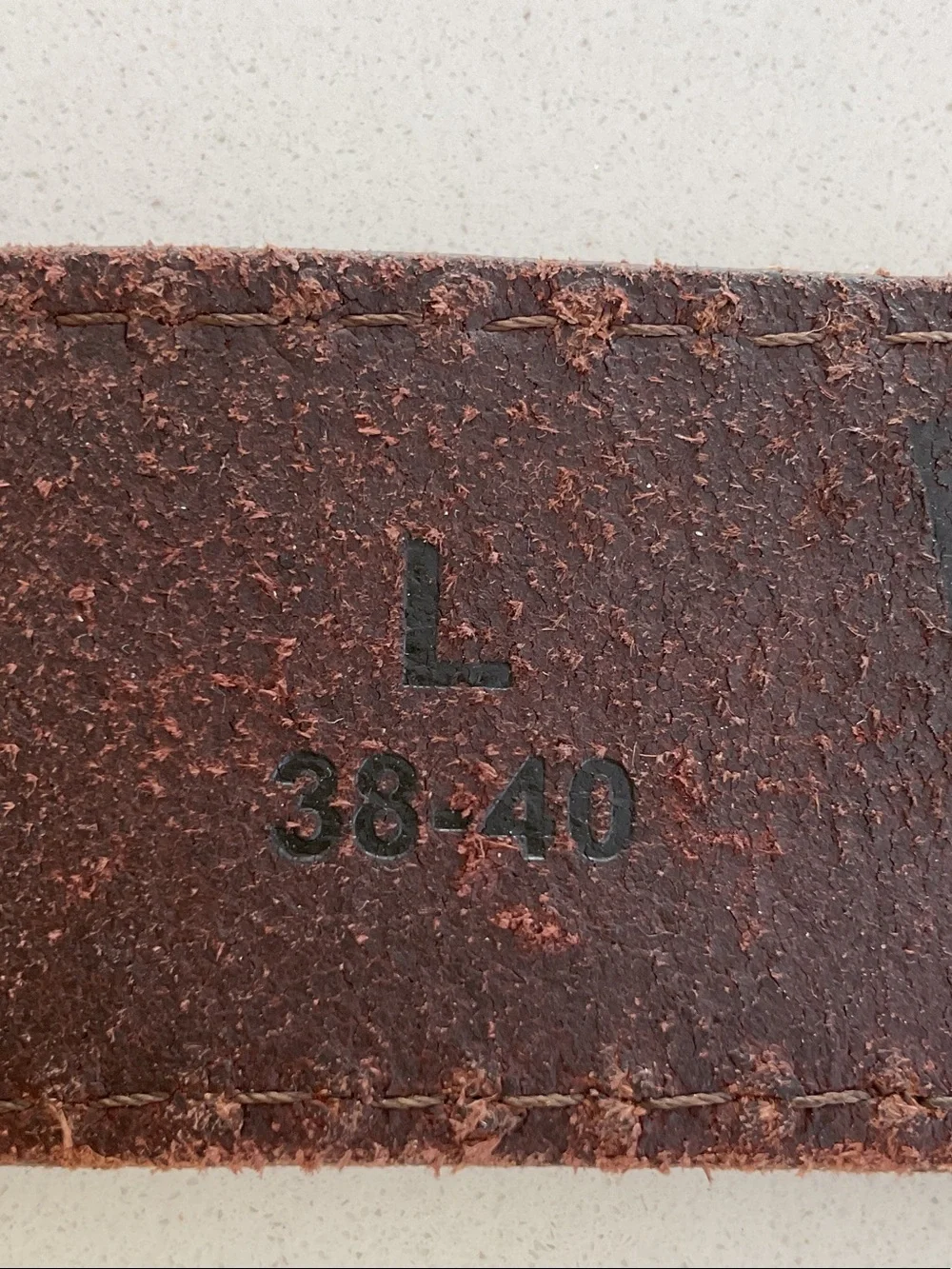 Levi's Men's Embossed Logo Loop Casual Leather Belt  11LV020154